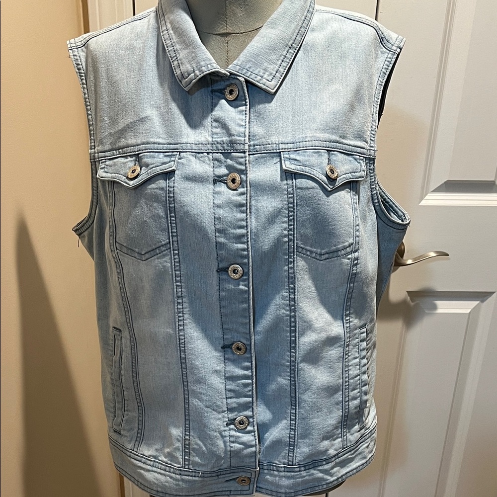 DC Light Blue Denim Vest